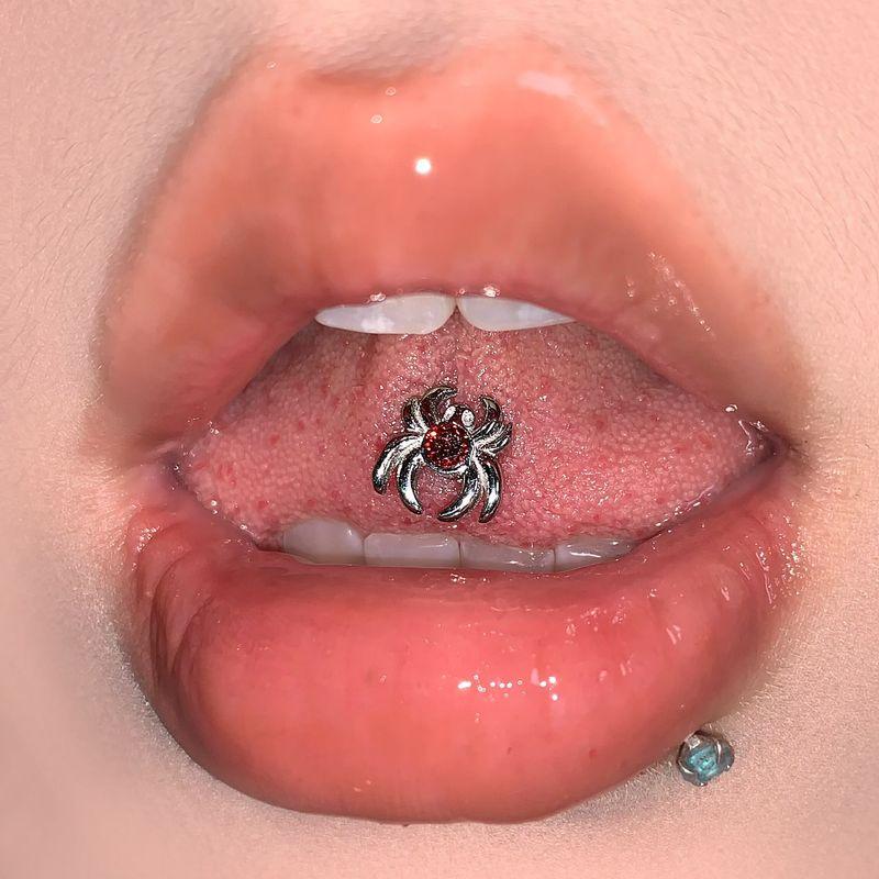 

Raccon Raccoon Red Diamond Spider Titanium Steel Tongue Pin Sweet Cool Fashion Sexy Male Thread Punk Piercing Jewelry Rod Thickness 1.6mm, Rod Length 8mm