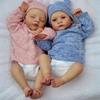 Bonecas Bebês Reborn Realistas de 18 Polegadas com Olhos Abertos Lily Olhos Fechados Irys Corpo de Pano Macio Boneca Recém-Nascida Bonecas Reborn Fofas e Realistas para Crianças Presente de Natal