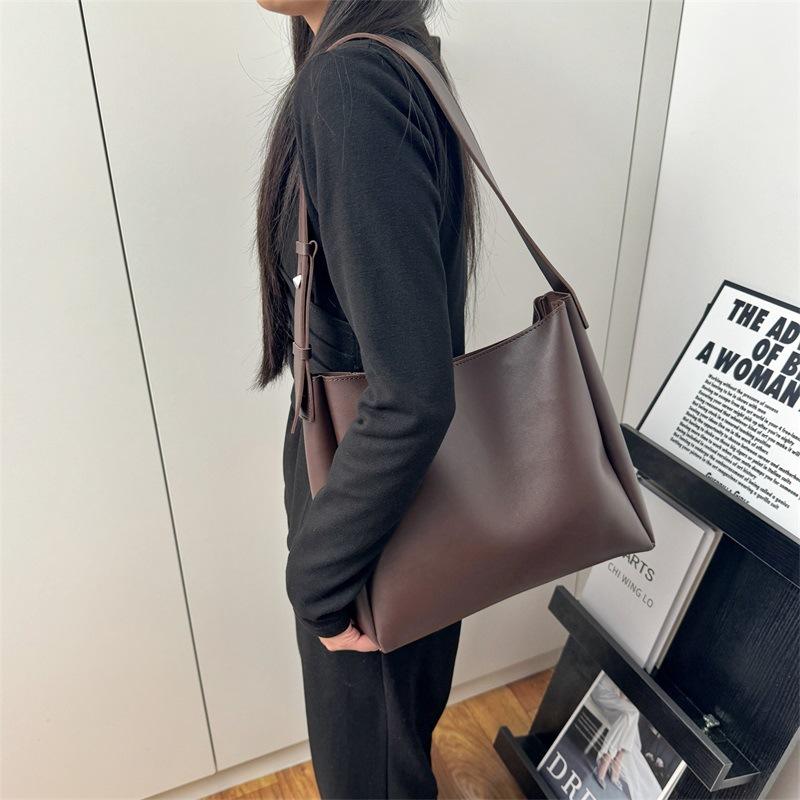 Two-piece Set Women's Bag Bucket Bag Women's Spring Retro Large-capacity Commuter Mother and Child Bag Shoulder Armpit Bag