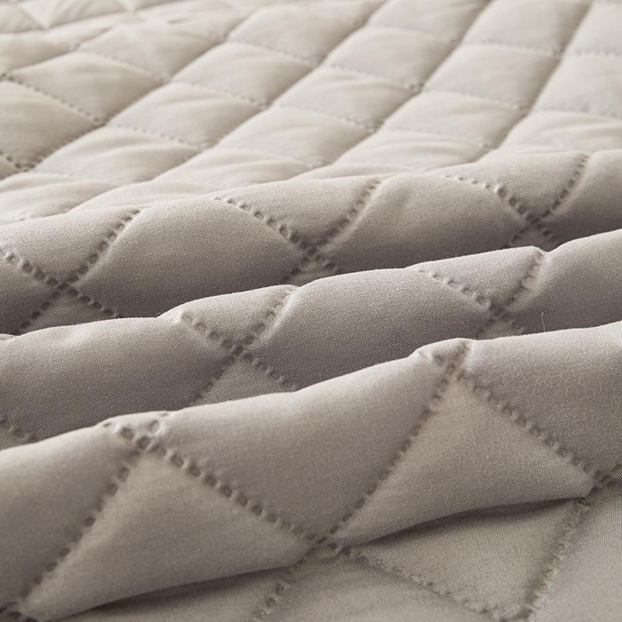 Waterproof Fitted Bed Sheet with 360 Elastic Band Quilted Mattress Protector Cover for Single Double King Queen Size Bedsheet