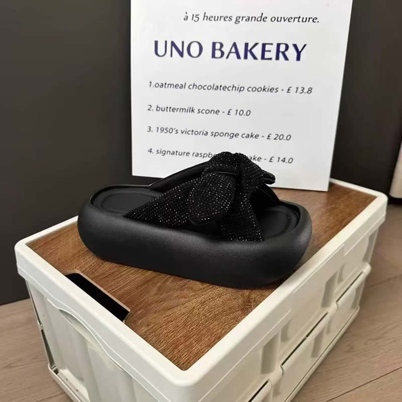 Новые летние женские тапочки Милый дизайн с бантом Домашние женские сандалии на толстой подошве Оптовая продажа ПВХ материал Взрослый размер Сладкий стиль 35 чёрный 3129₽