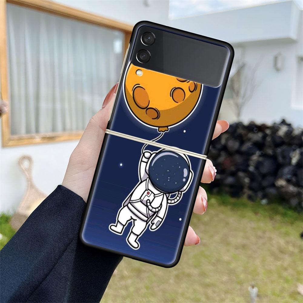 Luksusowe etui do Samsung Galaxy Z Flip 4 3 5G czarne etui na telefony PC twarde modne etui tylne ZFlip Funda Cartoon Cool Astronaut Sac