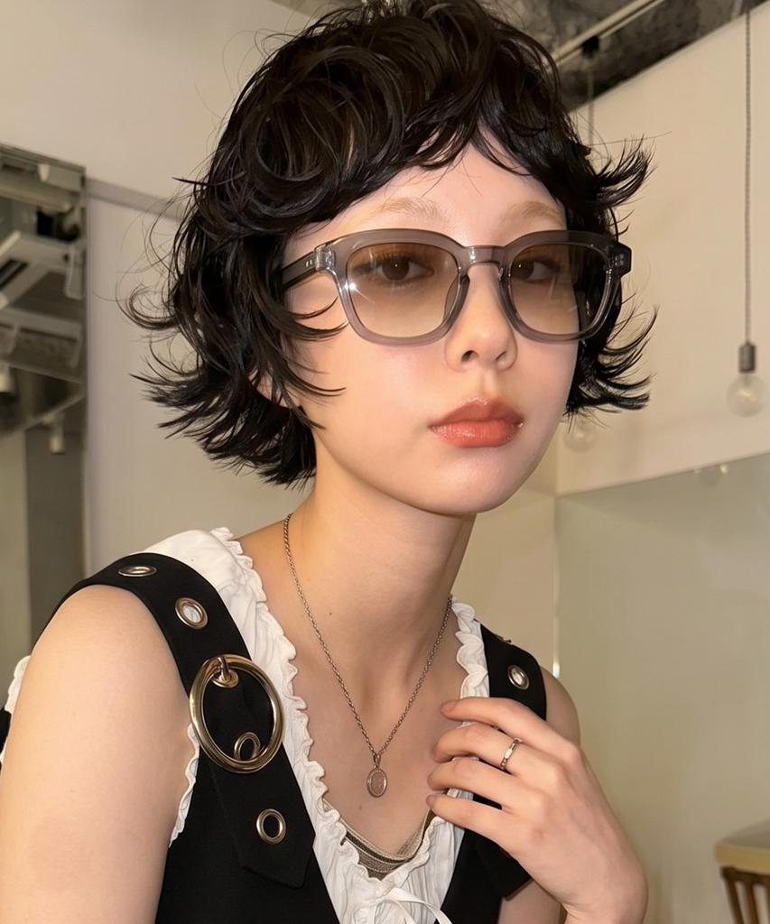 Tukyubeu Modern Crown Panto Sunglasses(Grey)
