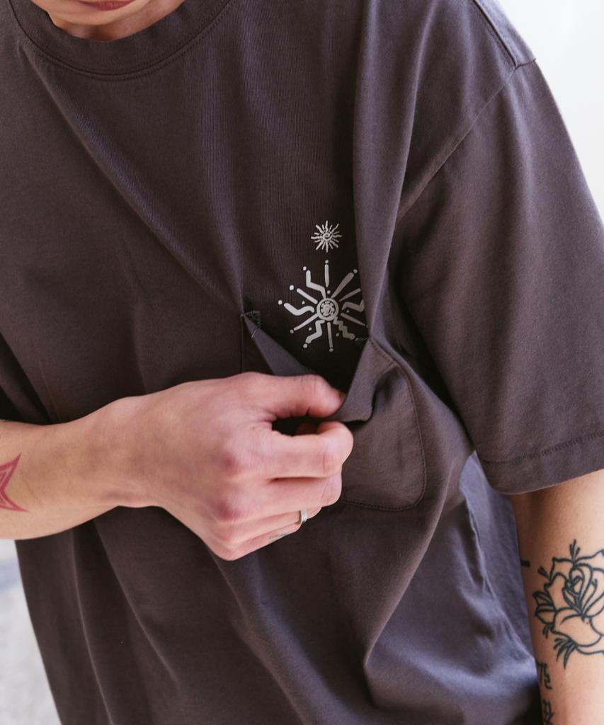 Iseuteuseobiseusyab Half Liberation Pocket Short Sleeve Tee - Greige