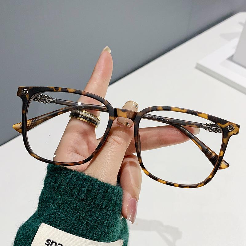 TR Blue Light Blocking Glasses: Unisex, Non-Prescription, Face-Slimming, Myopia-Compatible, Square Frame 7267