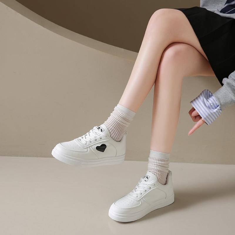 Fashion 2025 New Women Fashion Love Little White Shoes Spring Breathable White Casual Sneakers Woman Designer Shoes Zapatos De Mujer