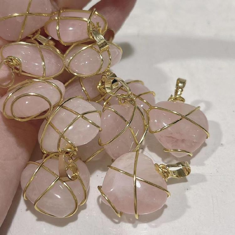 Lovely Necklace for Women Girls Jewelry with Wire Wrapped Heart Pendant Necklace