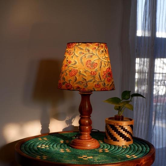 45 cm Table Lamp with Wooden Base, Floral Pattern Fabric Shade, Traditional Design Living Room, Home, Office, Decor