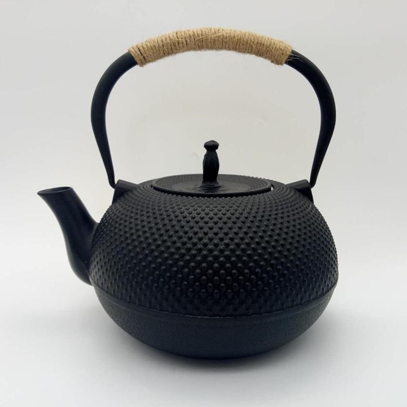 Ręcznie robiony niepowlekany czajnik żeliwny w stylu japońskim - Czajnik Irori na zewnątrz do zdrowego parzenia