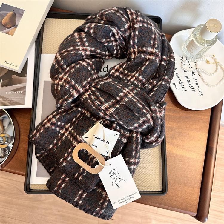 

Retro Plaid Atmosphere Exquisite Locking Classic Camel Wool Blended Plaid Men S And Women S Scarves Thickened Scarves 60-80cm