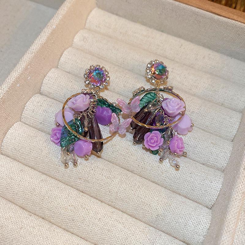 

Элегантные серьги-кисточки в стиле ретро с бриллиантами и цирконами