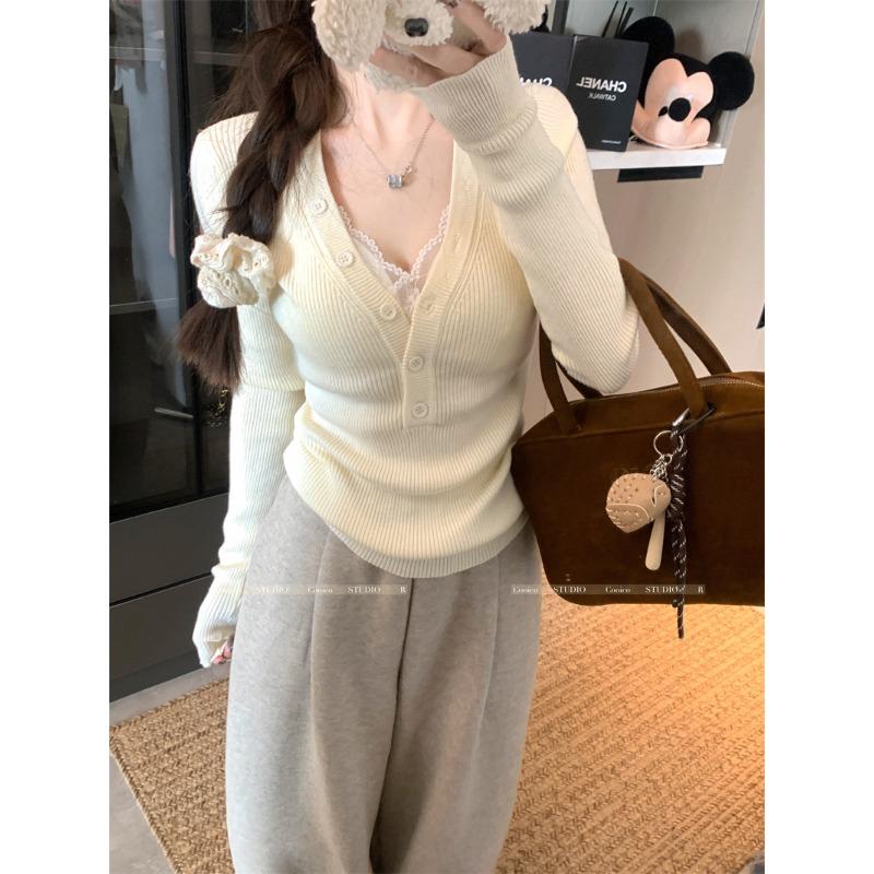 Supply collar bottoming shirt women's spring, autumn and winter button pit strip knitted top simple inner sweater