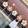 2/3 Pezzi Ganci Mini Auto a Forma di Fiore Dolce Cruscotto Sedile Posteriore Appendiabiti Auto Organizer Borsa Auricolari Cavo di Ricarica Ganci Adesivi
