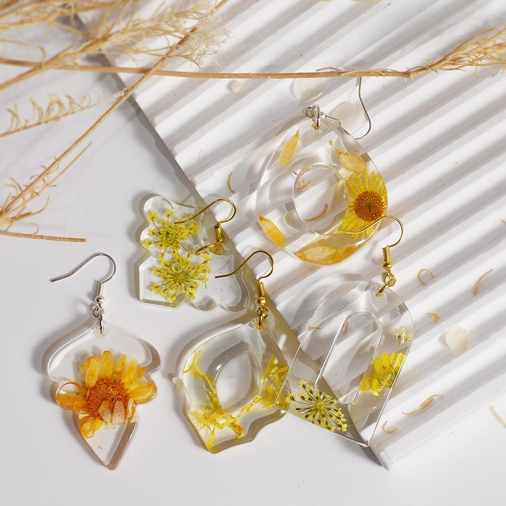 Versatile Epoxy Resin Mold for Necklace Key Chain Pendants Trendy Round and Geometric Shaped Accessories Making Moulds