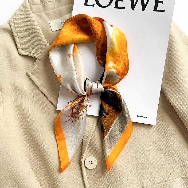 

Новые корейские картины маслом весной и осенью Шелковый квадратный шарф для женщин Декоративный шарф двойного назначения Шелковый шарф высокого класса из шелка тутового дерева 65*65cm