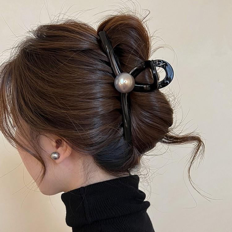 Large Black Pearl Grab Clip Women Simple Niche Premium Hair Clip Back Head Shark Clip Hair Accessories Retro Headwear
