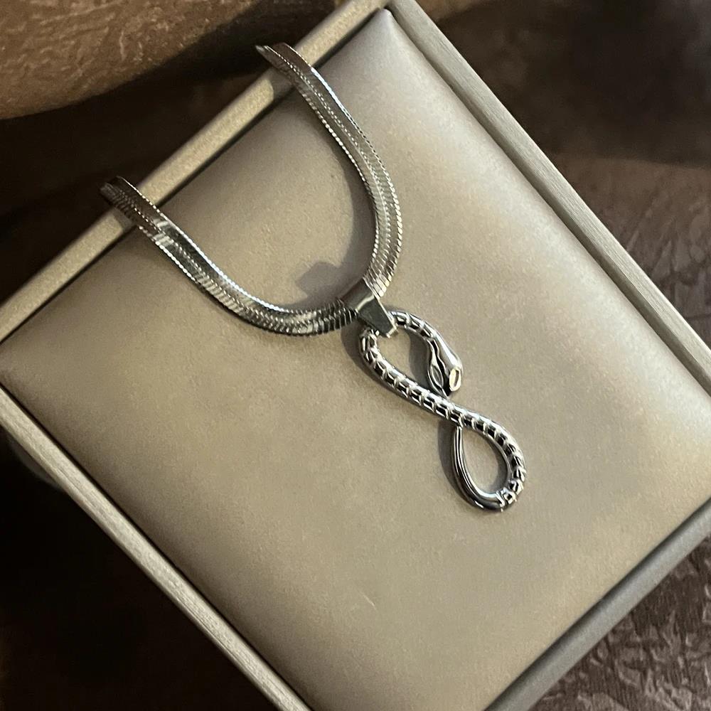 Small Animal Snake Pendant Flat Snake Chain Necklaces for Women Choker Colier Stainless Steel Jewelry Party Birthday Gift New