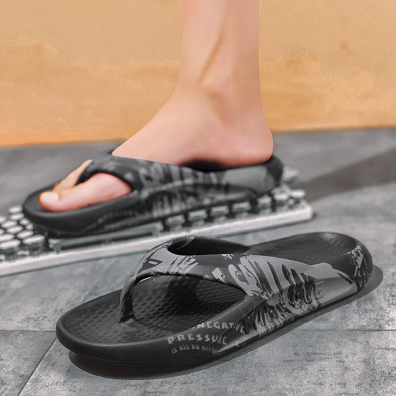 Slippers Men's Summer Flip-flops Wear Non-slip and Deodorant Men's Outdoor Wear Beach Sandals Men's Trendy Models