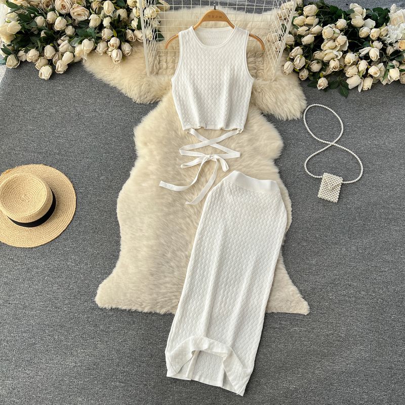 

Trendy Sense of Design Jacquard Sleeveless Strap Hip-Wrapped Sleeveless White One size