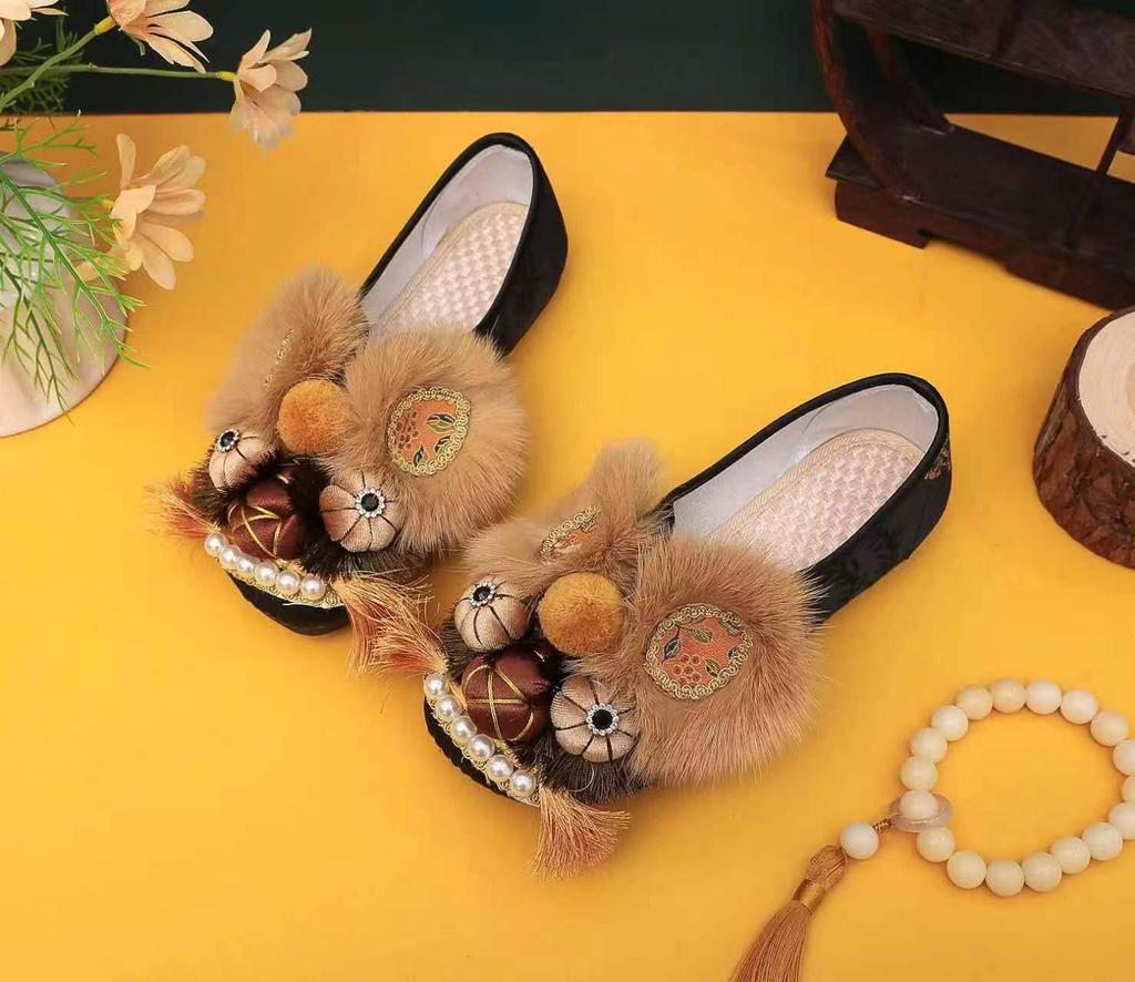 2025 Frühling Damen Handgefertigte Tigerkopfschuhe, Bequemer Ethno-Stil mit Weichsohle, Neue Chinesische Immaterielle Kulturerbe-Kollektion