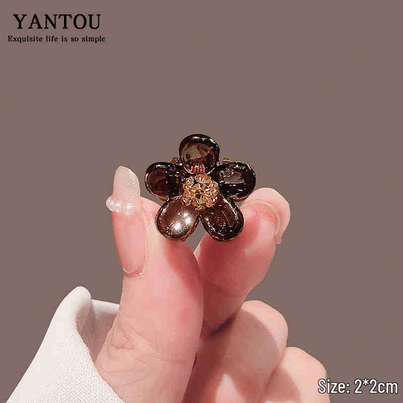 Rhinestone Flower Mini Hair Clip - Exquisite Small Claw Clip for Women’s Bangs & Stray Hairs