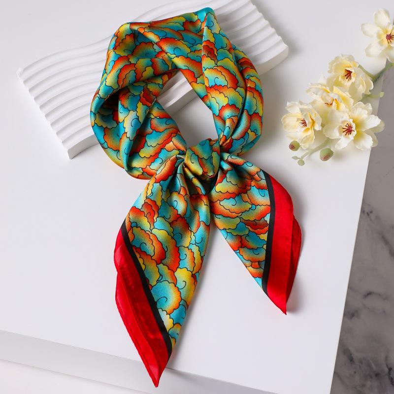 

Винтажный шелковый шарф в корейском стиле 70 см: Универсальный шейный платок из искусственного шелка с винтажным принтом для женщин 70*70cm