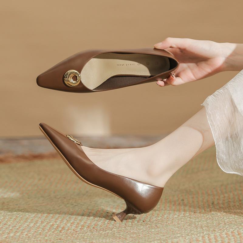 

High heels, women s pointed head temperament, small fragrant style, short heels, women s shoes do not fall off, women s single shoes are single-minded 39 коричневий