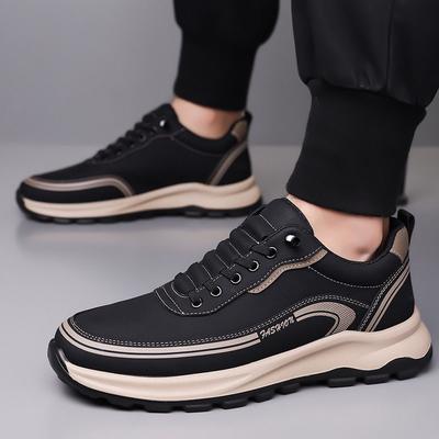 Neue Vier-Jahreszeiten-Vielseitigkeitssportschuhe Lederoberfläche wasserdicht und schmutzabweisend Laufschuhe dicke Sohle erhöhend Herren Freizeitschuhe