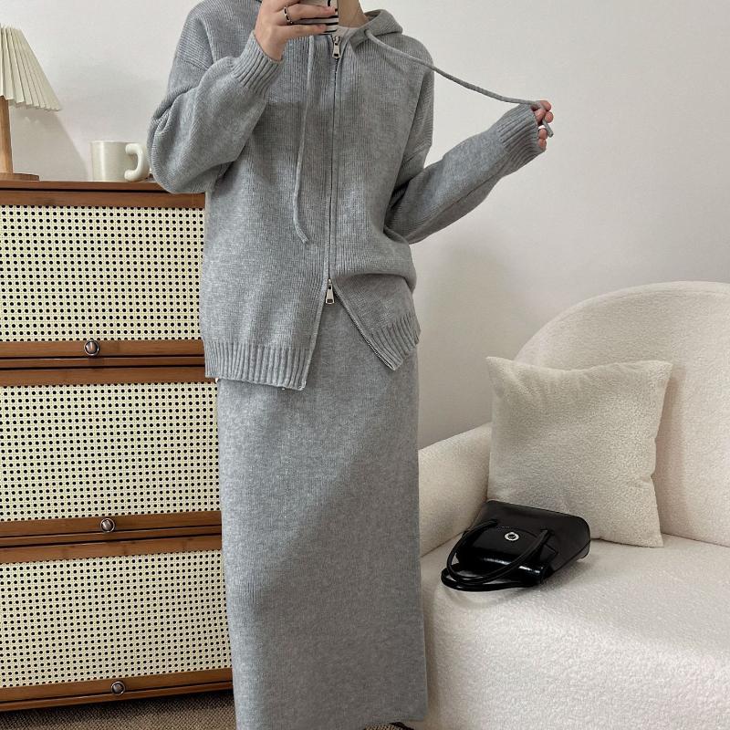 

Повседневный спортивный костюм женский осенне-зимний свитер с капюшоном вязаная куртка + юбка на резинке на талии костюм из двух частей One size серый