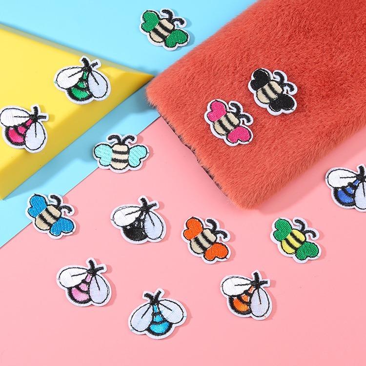 

Sanai Self-Adhesive Small Cloth Sticker, Clothes Bag Decoration Sticker, Pants Embroidery Hole Repair Subsidy, Seam-Free Patch Sticker Orange [1 set of 6] * Flower