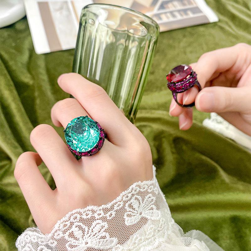 Jewelry Copper Bottom Gold-Plated Simulation Dry Rose Light Luxury Inlaid Ancient Ring Stone 18 * 20