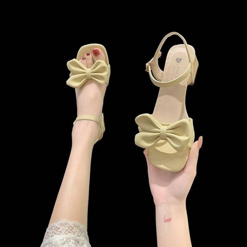 Französische High Heels Damen Sommer 2025 neue Mode vielseitige Schleife bequem Wort mit dickem Absatz Sandalen Damen