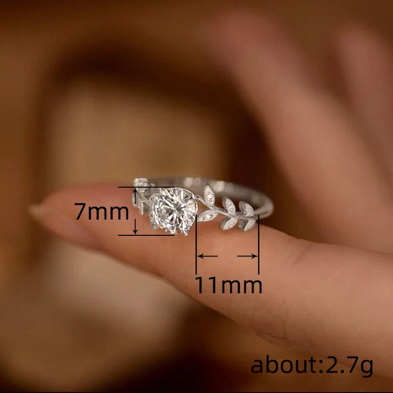 Huitan Fresh Style Women Leaf Design Ring Elegant with Bright CZ Wedding Female Accessories Fashion Daily Charming Jewelry Gift