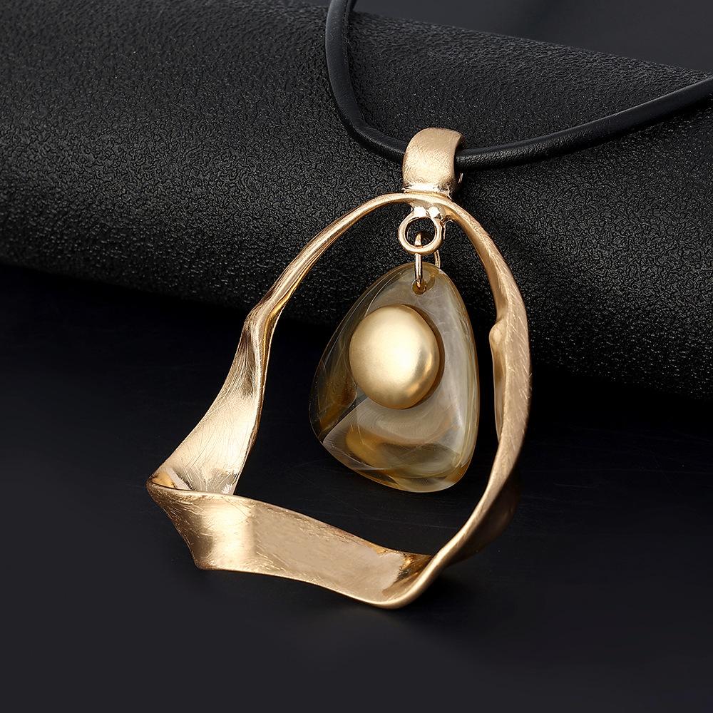 Women'S Metal Resin Long Irregular Jewelry Retro Simple Pendant Sweater Chain