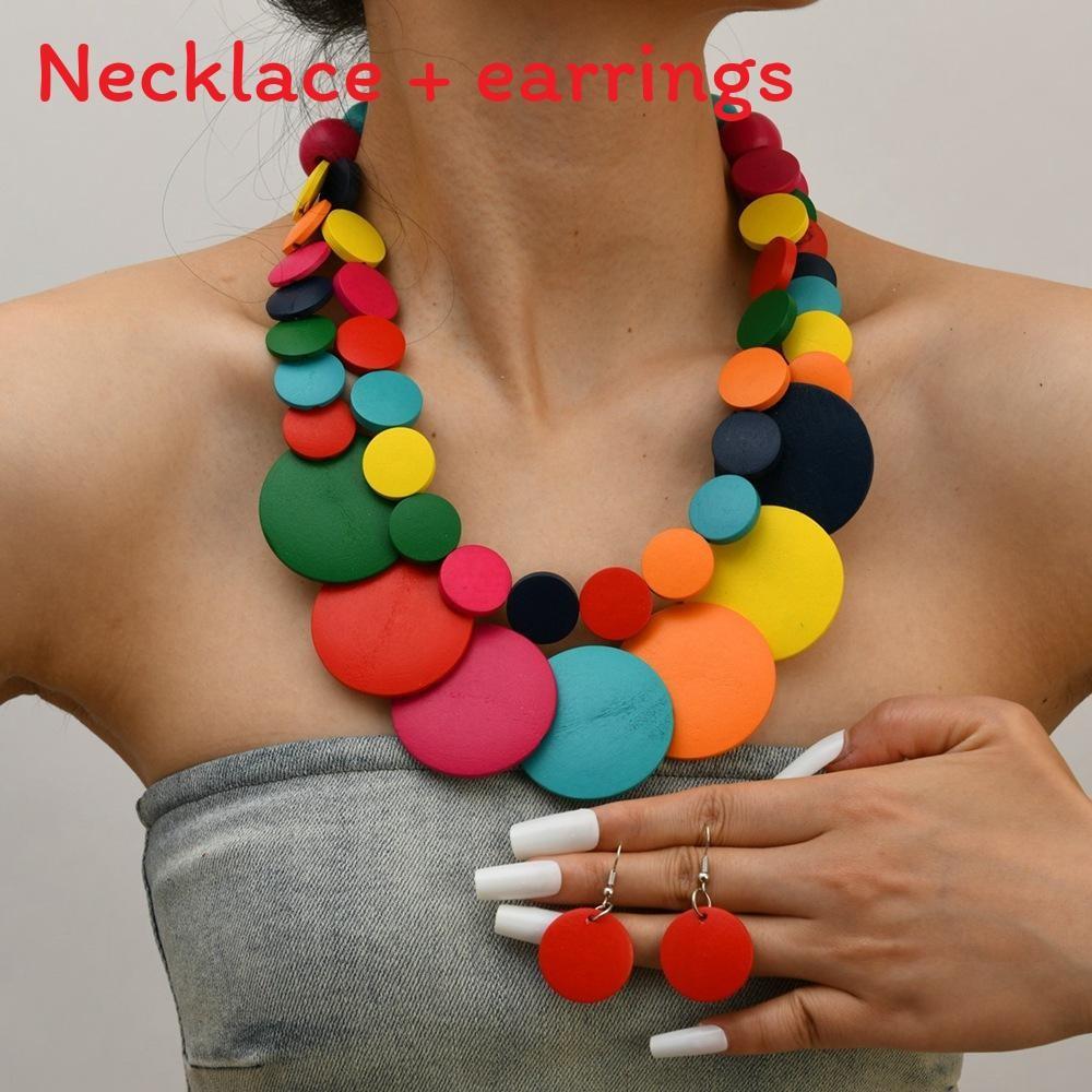 Artistic Jewelry Set With Wooden Beads And Floral Motifs For Winter Seasonal Collection Accessory