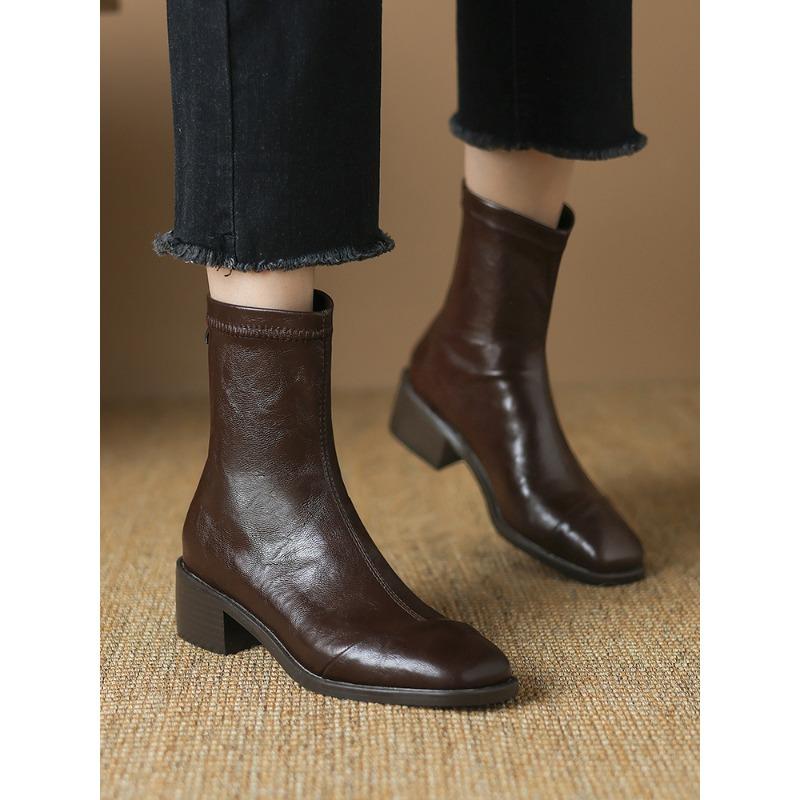 

Маленькие короткие ботинки из овчины женские ботинки Мартин осенне-зимние новые кожаные ботинки бархатные толстый каблук эластичные тонкие ботинки 40 темно-коричневого