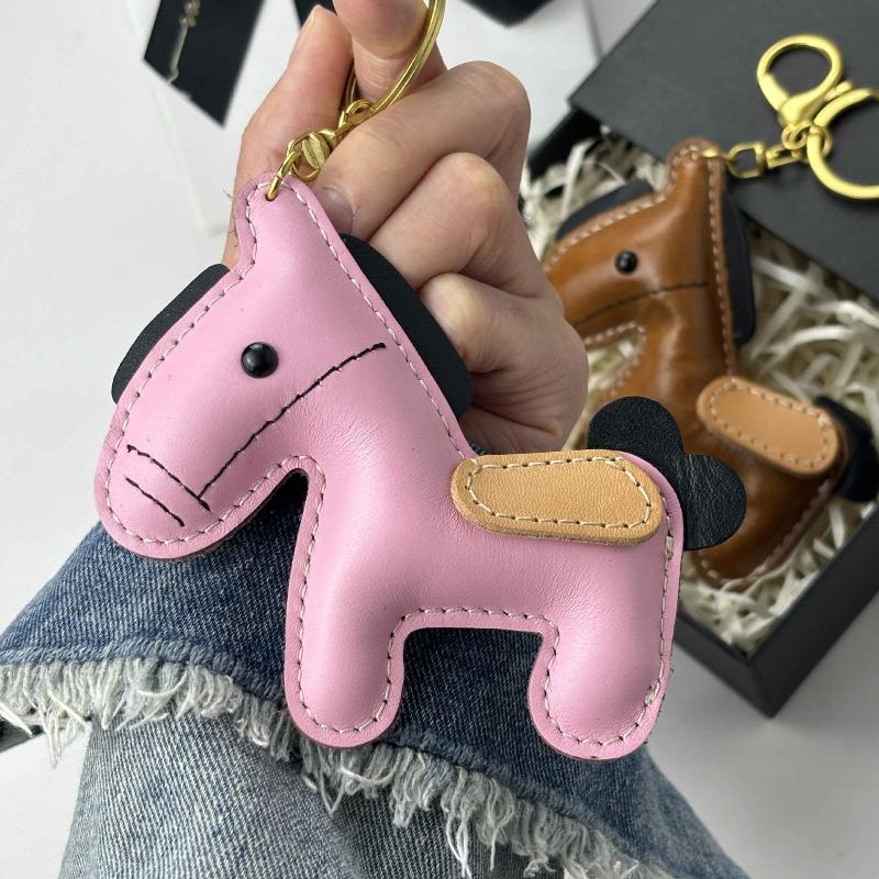1 Piece Charm Leather Animal Keyfob Cute  Women Men'S Cartoon Horse Keychain Car Keyring Bag Pendant For Friends Gifts