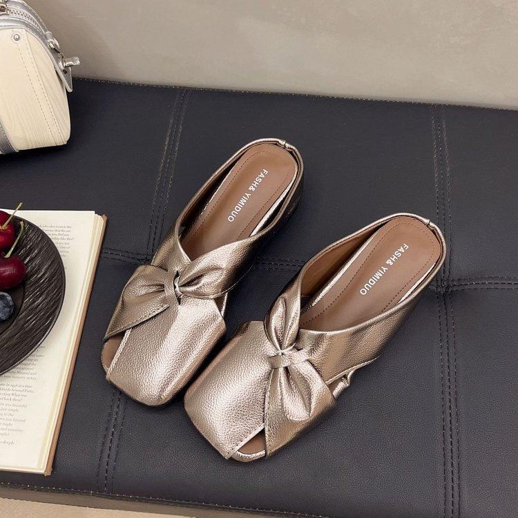 Baotou Halbschuhe modische Damen 2025 Sommer neue Mode flachsohliger Temperament lässig vielseitig Ein-Pedal coole Hausschuhe