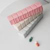 7 Fächer Aufbewahrungs-Organizer Behälter Etui Tablettenteiler Tragbare Nachfüllbare Flaschen Haushalt Kleine Pillendose Wochenaufbewahrungsbox