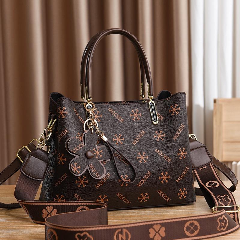 Autumn and winter messenger bag handbag women's bag new fashion women's bag shoulder bag versatile soft leather bag women