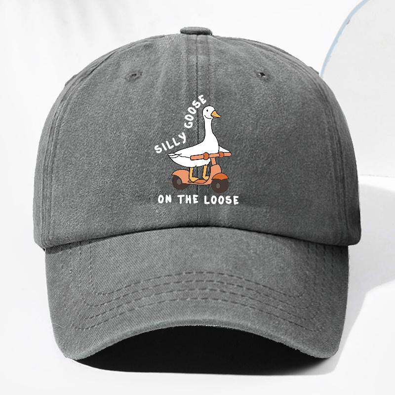 Unisex SILLY GOOSE ON THE LOOSE Large White Goose Print Washed Vintage Baseball Cap Fashionable Outdoor Hat for Men and Women