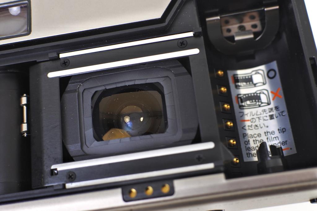 CONTAX Tvs II 35mm Point & Shoot Film Camera Kyocera from Japan