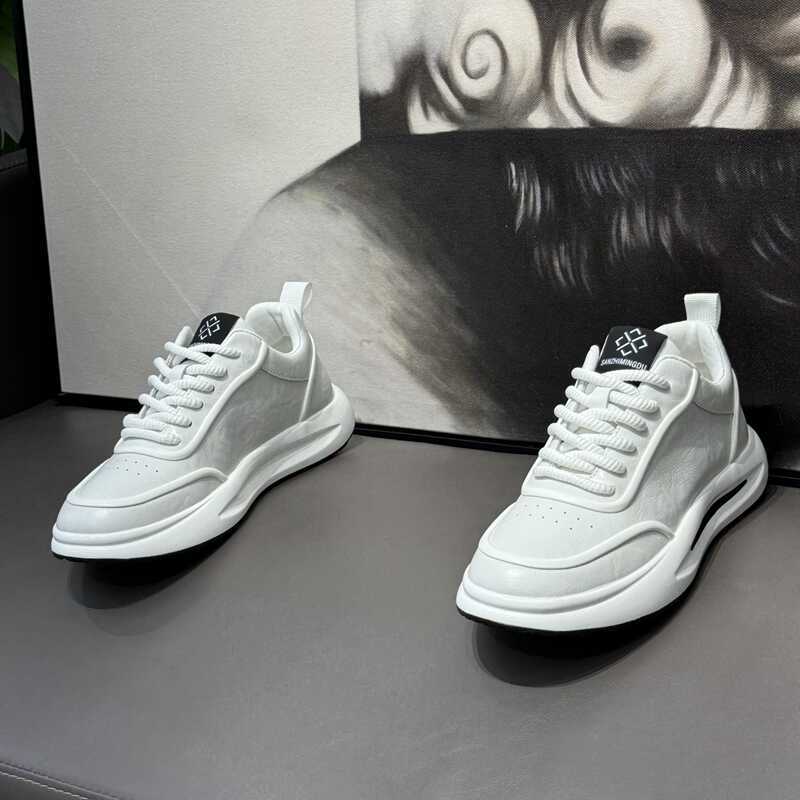 Shoes new autumn and winter solid color leather surface sports leisure soft sole heightening Forrest Gump shoes dad shoes