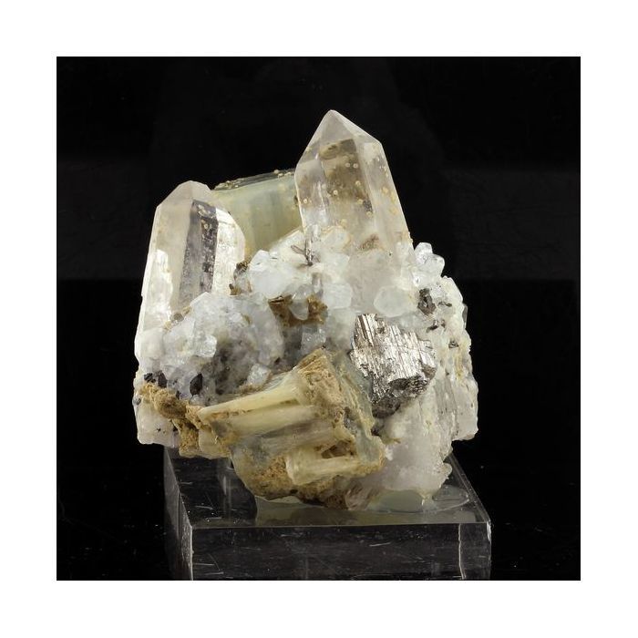 Quartz, Apatite, Wolframite, Pyrite 772.8 carats