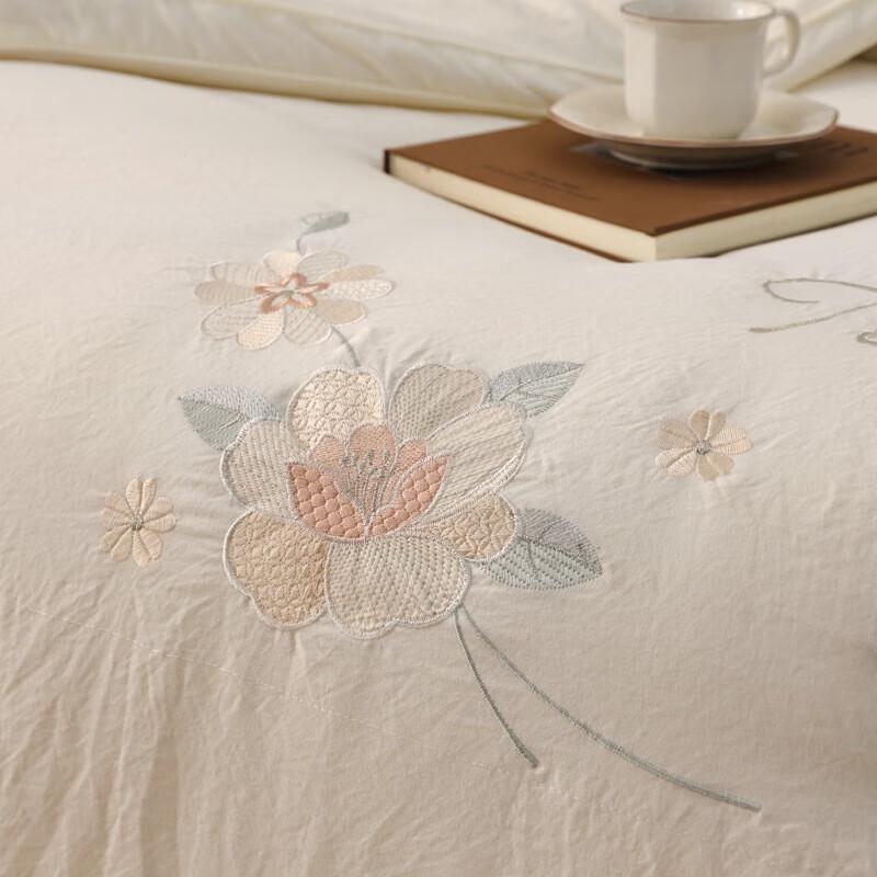 Qisefang Washed Cotton Embroidered Winter Quilt