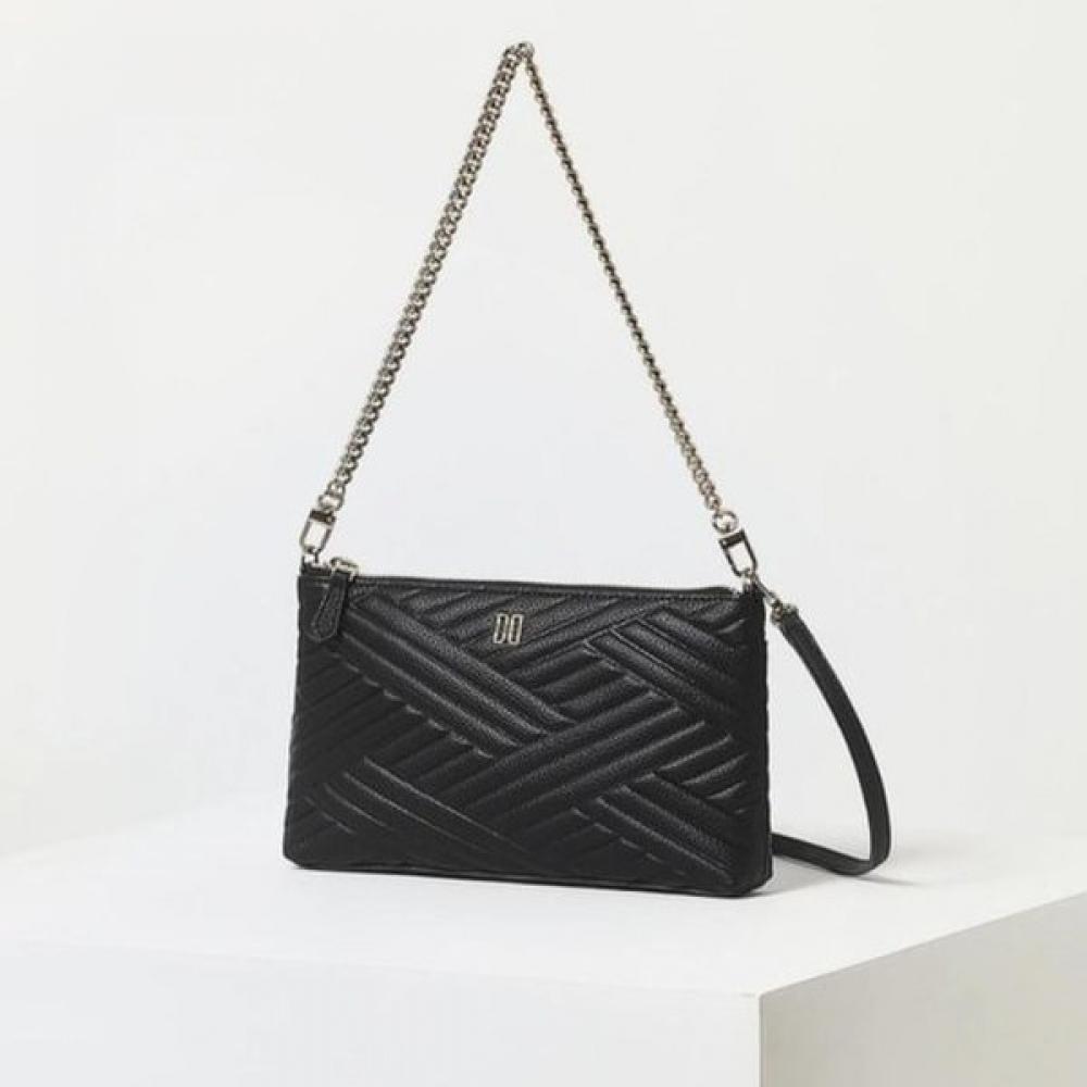 

Daks Black Carlisle Embossed Leather Golddd Chain Wallet Bag Single option