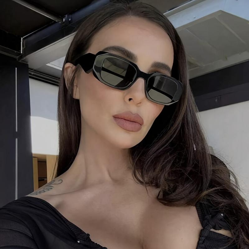 Fashionable Black Box Street Style Beach Glasses