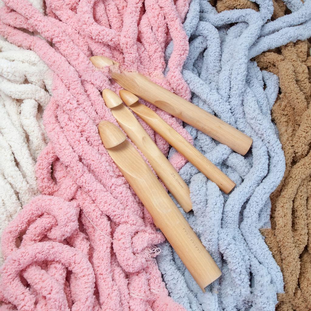 Beech Wood Crochet Hooks Small Knitting Needle 30mm 35mm Thick Knitting Needle for Weaving Bag Socks Yarn Crafts