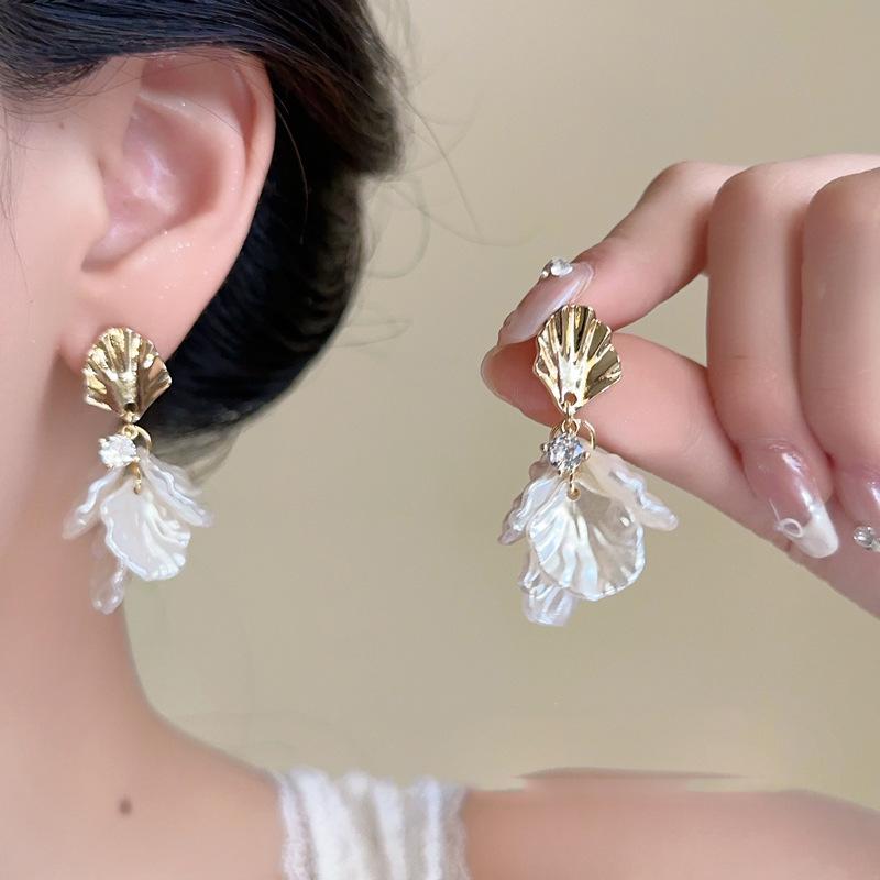 Silver Needle Zircon Star Flower Tassel Stud Earrings - Elegant and Fashionable Women's Accessory