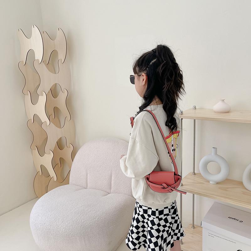 Stylish Korean Style Pu Crossbody Bag For Kids Cute Fashionable Toddler Accessory